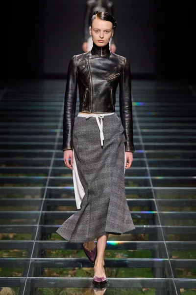 Look 43